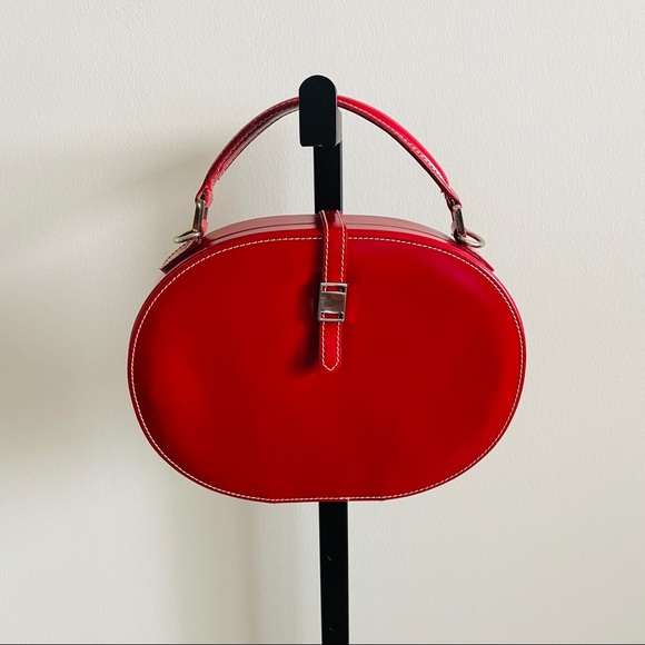 Red w White Contrasting Stitch Case - Picture 2 of 8